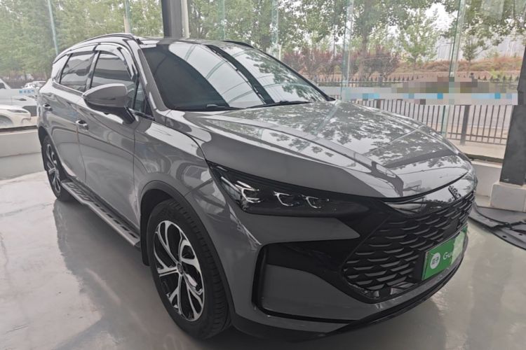 Used BYD Tang New Energy 2025 DM-i 115KM Prestige Model Front Right 45 Deg