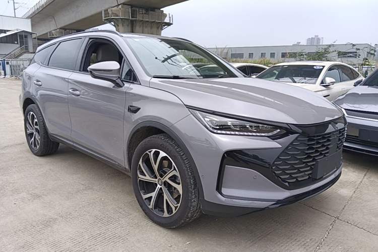 Used BYD Tang New Energy 2025 Intelligent Driving Version DM-i 115KM Flagship Edition Front Right 45 Deg
