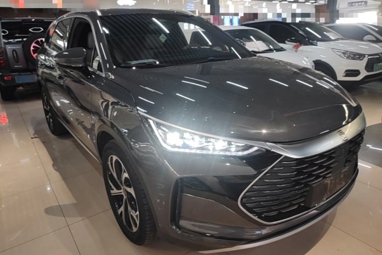 Used BYD Tang New Energy 2025 DM-i 115KM Prestige Model Front Right 45 Deg