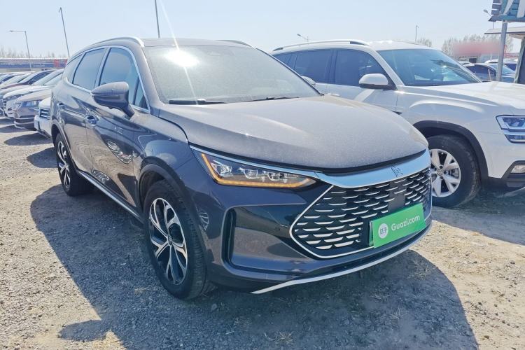 Used BYD Tang New Energy 2025 DM-i 115KM Prestige Model Front Right 45 Deg