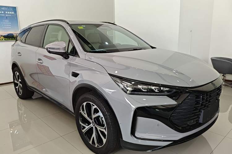 Used BYD Tang New Energy 2025 Intelligent Driving Version DM-i 115KM Flagship Edition Front Right 45 Deg