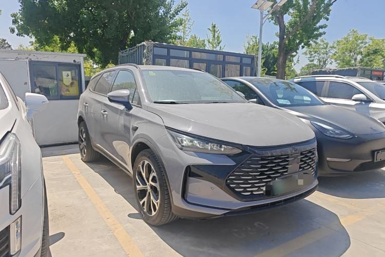 Used BYD Tang New Energy 2025 DM-i 115KM Flagship Model Front Right 45 Deg