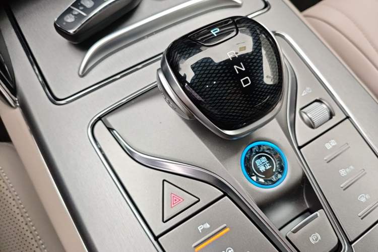 Used BYD Tang New Energy 2025 Intelligent Driving Version DM-i 115KM Flagship Edition Gear Lever