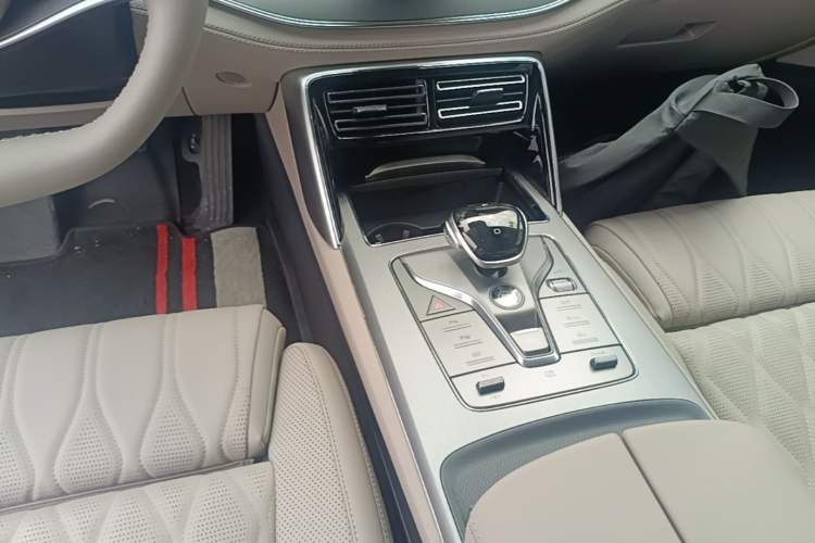 Used BYD Tang New Energy 2025 Intelligent Driving Version DM-i 115KM Flagship Edition Gear Lever