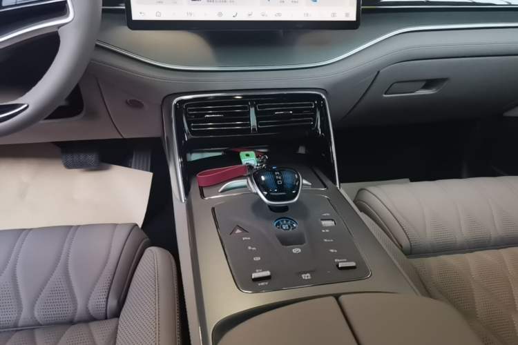 Used BYD Tang New Energy 2025 DM-i 115KM Cloud Ride Flagship Model Gear Lever