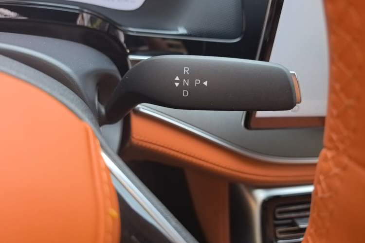 Used BYD Tang New Energy 2025 Model Smart Drive Version DM-i 175KM Prestige Version Gear Lever