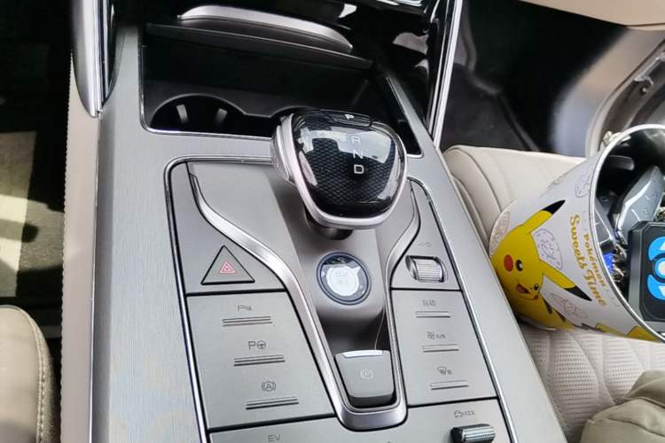 Used BYD Tang New Energy 2025 Intelligent Driving Version DM-i 115KM Flagship Edition Gear Lever