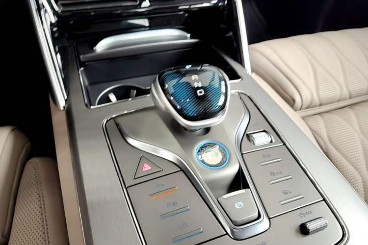 Used BYD Tang New Energy 2025 Intelligent Driving Version DM-i 115KM Flagship Edition Gear Lever