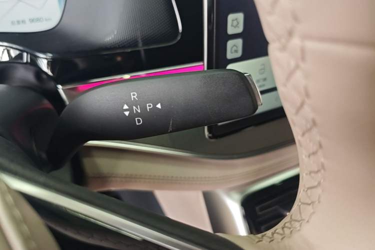 Used BYD Tang New Energy 2025 Model Smart Drive Version DM-i 175KM Deluxe Version Gear Lever