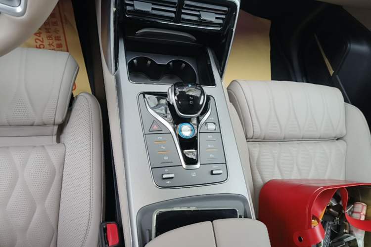 Used BYD Tang New Energy 2025 DM-i 115KM Cloud Ride Flagship Model Gear Lever