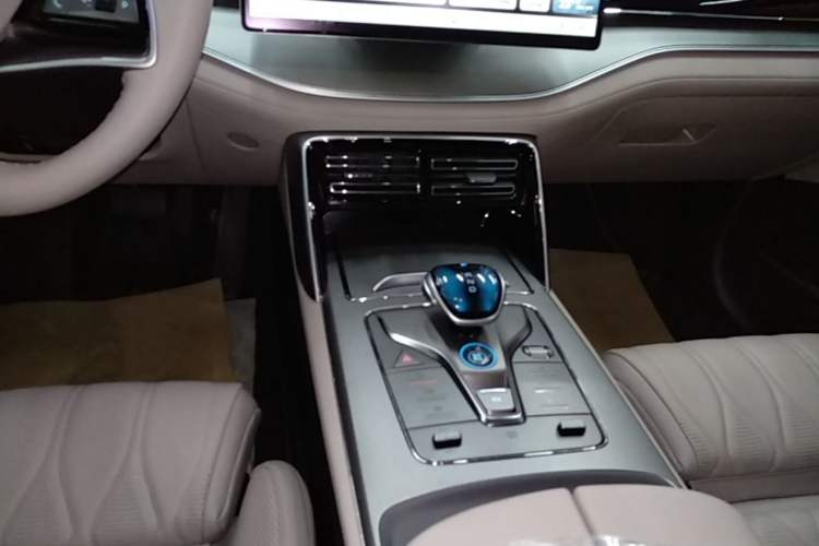 Used BYD Tang New Energy 2025 Intelligent Driving Version DM-i 115KM Flagship Edition Gear Lever