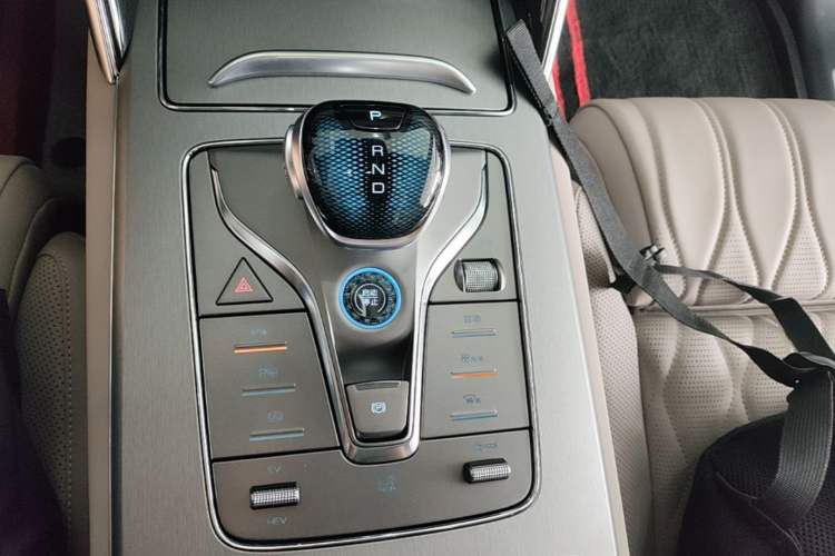 Used BYD Tang New Energy 2025 DM-i 115KM Flagship Model Gear Lever