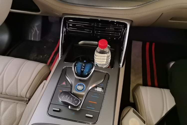 Used BYD Tang New Energy 2025 Intelligent Driving Version DM-i 115KM Flagship Edition Gear Lever
