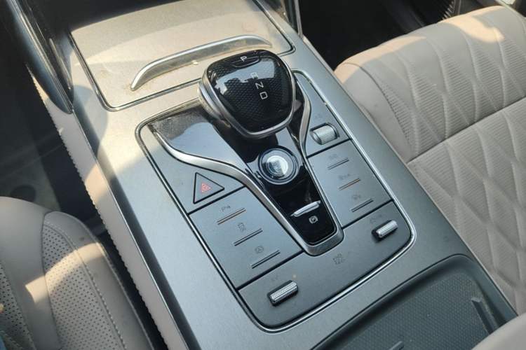 Used BYD Tang New Energy 2025 DM-i 115KM Prestige Model Gear Lever