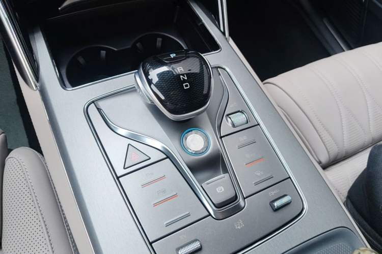 Used BYD Tang New Energy 2025 Intelligent Driving Version DM-i 115KM Flagship Edition Gear Lever