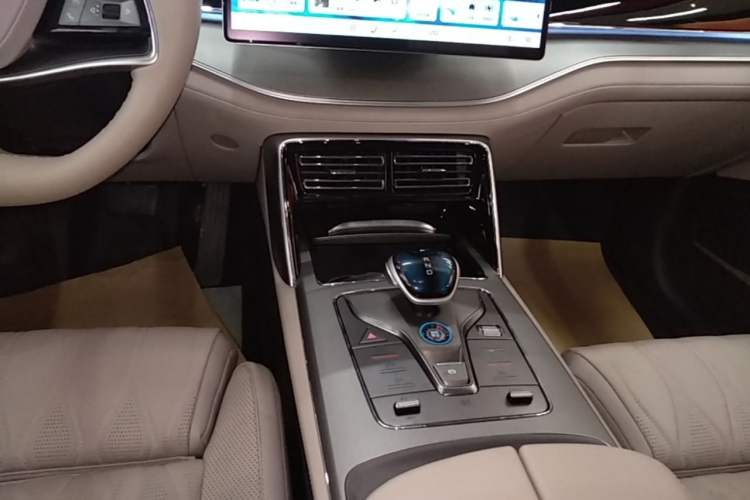 Used BYD Tang New Energy 2025 Intelligent Driving Version DM-i 115KM Flagship Edition Gear Lever