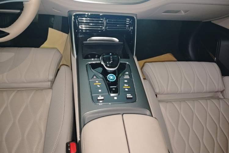 Used BYD Tang New Energy 2025 DM-i 115KM Flagship Model Gear Lever