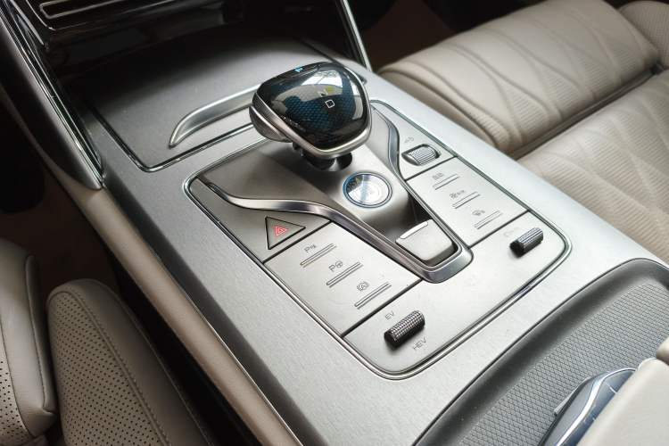 Used BYD Tang New Energy 2025 Intelligent Driving Version DM-i 115KM Flagship Edition Gear Lever