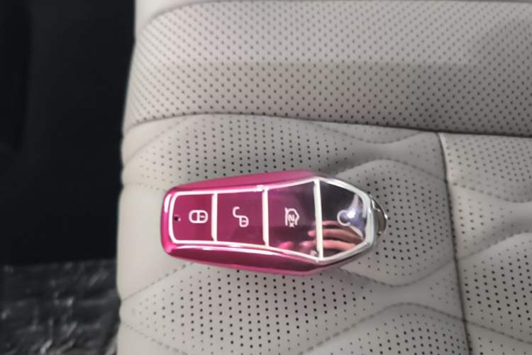 Used BYD Tang New Energy 2025 Intelligent Driving Version DM-i 115KM Prestige Edition Interior 1