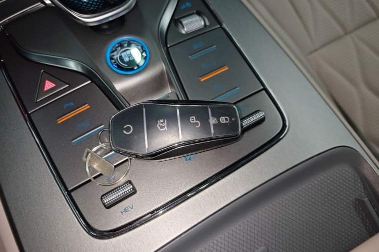 Used BYD Tang New Energy 2025 Intelligent Driving Version DM-i 115KM Prestige Edition Interior 1