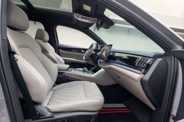 Used BYD Tang New Energy 2025 Intelligent Driving Version DM-i 115KM Prestige Edition Interior 5