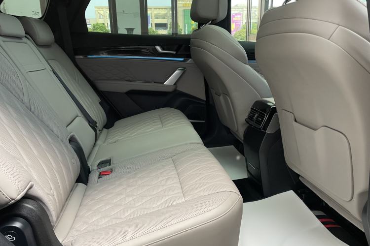 Used BYD Tang New Energy 2025 DM-i 115KM Cloud Ride Flagship Model Interior 8