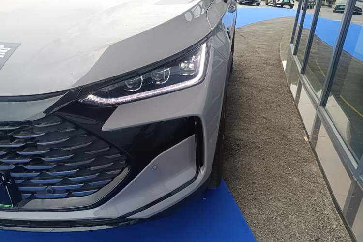 Used BYD Tang New Energy 2025 Intelligent Driving Version DM-i 115KM Flagship Edition Left Front Headlight