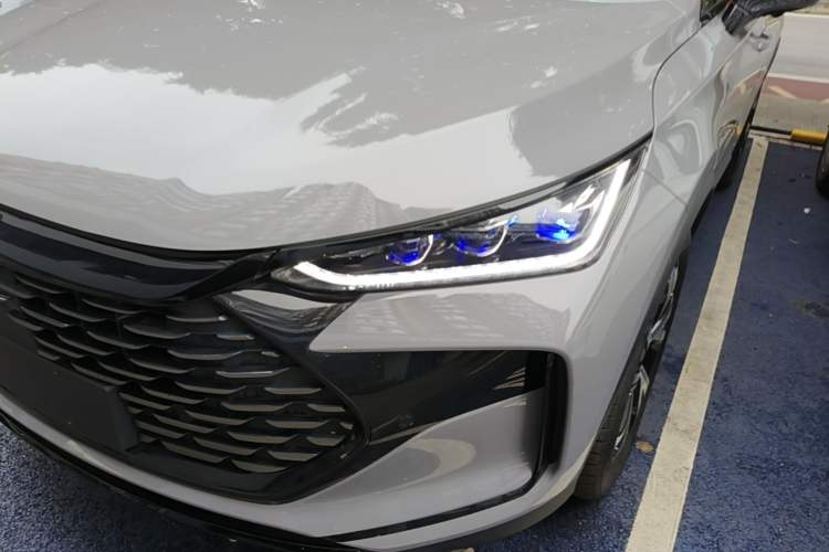 Used BYD Tang New Energy 2025 DM-i 115KM Cloud Ride Flagship Model Left Front Headlight