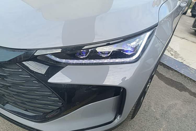 Used BYD Tang New Energy 2025 DM-i 115KM Flagship Model Left Front Headlight