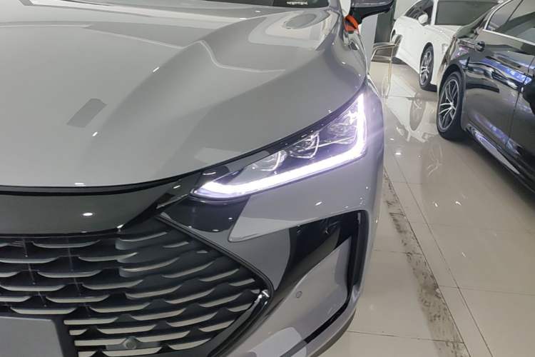 Used BYD Tang New Energy 2025 DM-i 115KM Flagship Model Left Front Headlight