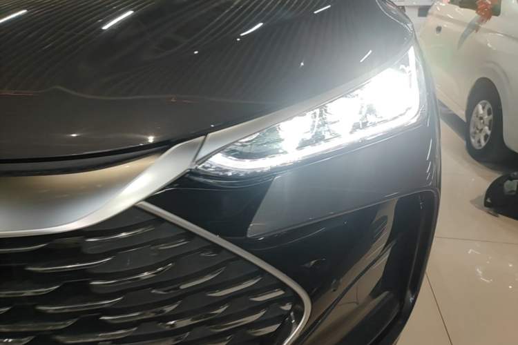 Used BYD Tang New Energy 2025 DM-i 115KM Prestige Model Left Front Headlight