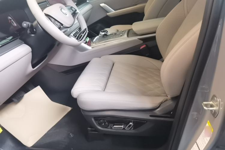 Used BYD Tang New Energy 2025 DM-i 115KM Cloud Ride Flagship Model Left Front Seat
