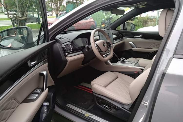 Used BYD Tang New Energy 2025 Intelligent Driving Version DM-i 115KM Flagship Edition Left Front Seat