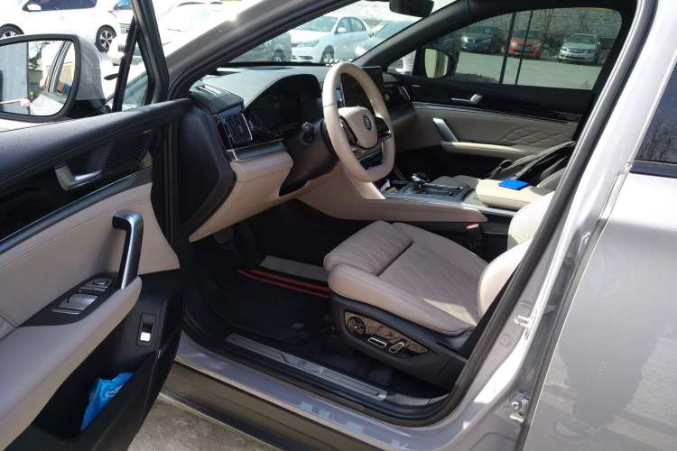 Used BYD Tang New Energy 2025 Intelligent Driving Version DM-i 115KM Flagship Edition Left Front Seat