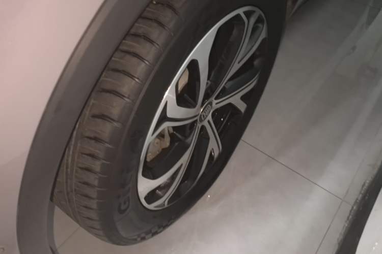 Used BYD Tang New Energy 2025 Intelligent Driving Version DM-i 115KM Flagship Edition Left Front Wheel Hub