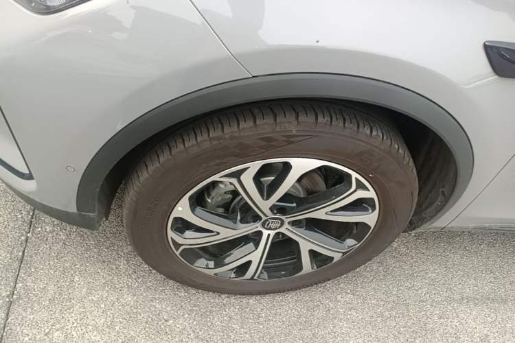 Used BYD Tang New Energy 2025 Intelligent Driving Version DM-i 115KM Flagship Edition Left Front Wheel Hub