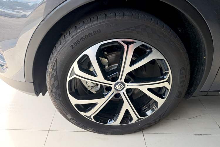 Used BYD Tang New Energy 2025 DM-i 115KM Prestige Model Left Front Wheel Hub