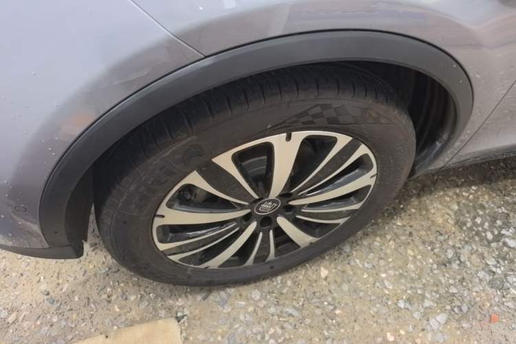 Used BYD Tang New Energy 2025 Model Smart Drive Version DM-i 175KM Prestige Version Left Front Wheel Hub