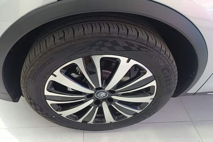 Used BYD Tang New Energy 2025 Model Smart Drive Version DM-i 175KM Prestige Version Left Front Wheel Hub
