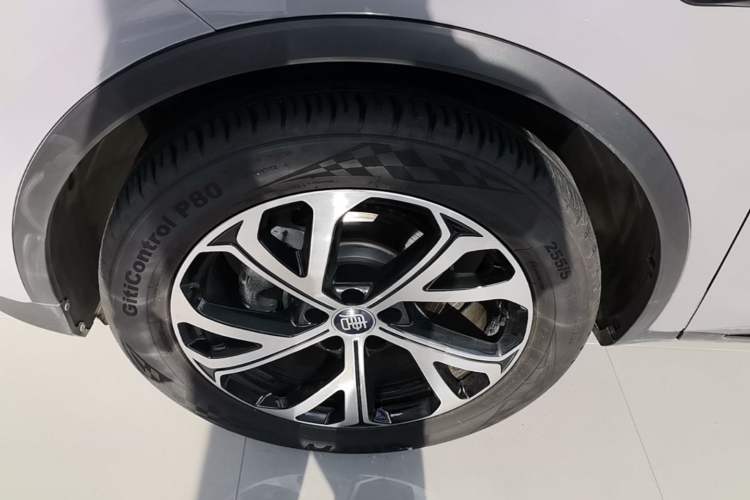 Used BYD Tang New Energy 2025 Intelligent Driving Version DM-i 115KM Flagship Edition Left Front Wheel Hub