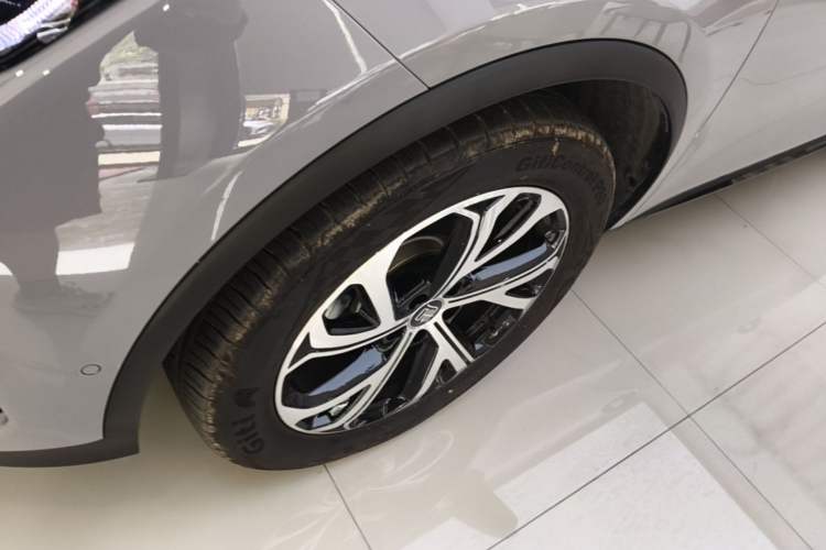 Used BYD Tang New Energy 2025 Intelligent Driving Version DM-i 115KM Flagship Edition Left Front Wheel Hub
