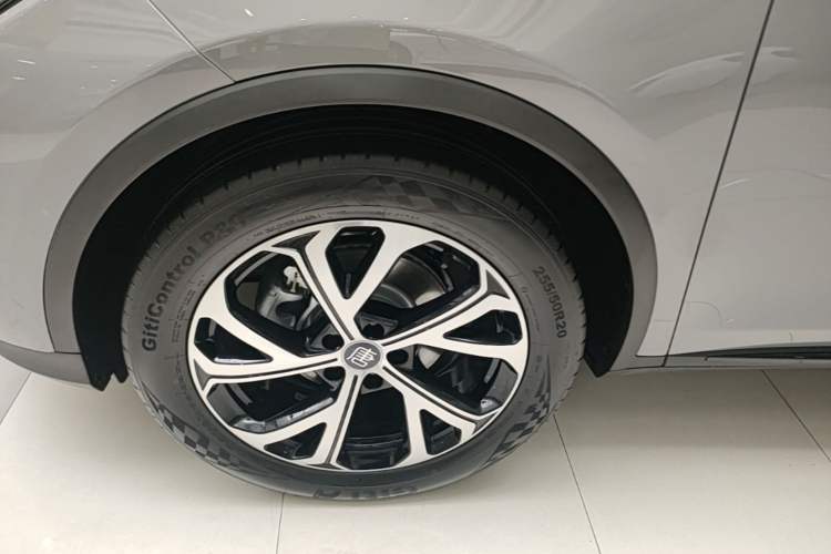 Used BYD Tang New Energy 2025 DM-i 115KM Prestige Model Left Front Wheel Hub