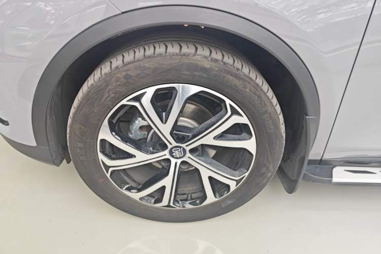 Used BYD Tang New Energy 2025 DM-i 115KM Prestige Model Left Front Wheel Hub