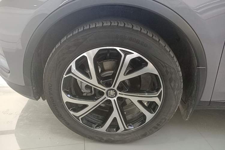Used BYD Tang New Energy 2025 DM-i 115KM Cloud Ride Flagship Model Left Front Wheel Hub
