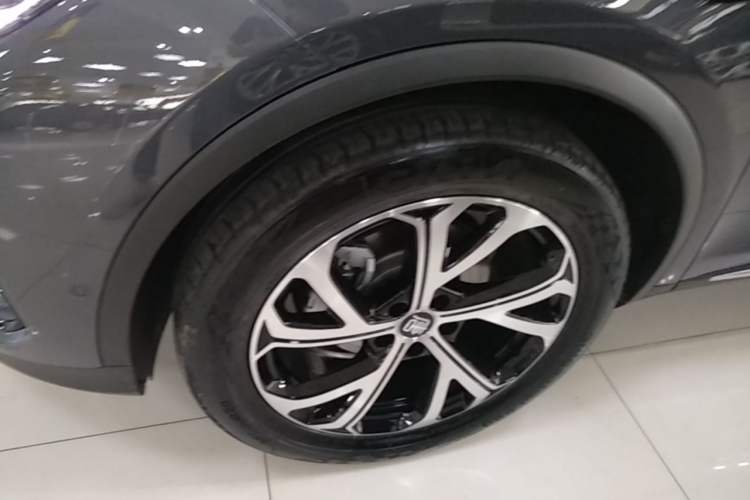 Used BYD Tang New Energy 2025 Intelligent Driving Version DM-i 115KM Flagship Edition Left Front Wheel Hub