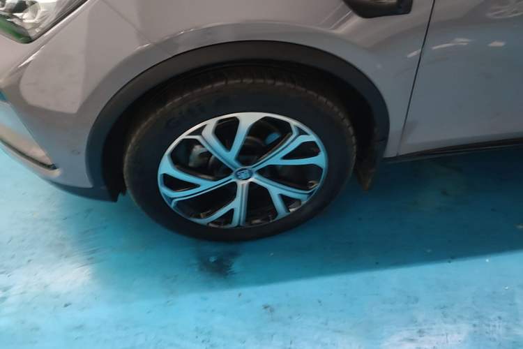 Used BYD Tang New Energy 2025 Intelligent Driving Version DM-i 115KM Flagship Edition Left Front Wheel Hub