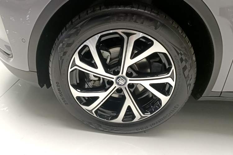 Used BYD Tang New Energy 2025 Intelligent Driving Version DM-i 115KM Prestige Edition Left Front Wheel Hub