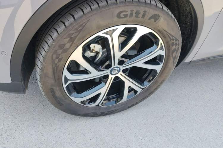 Used BYD Tang New Energy 2025 Intelligent Driving Version DM-i 115KM Flagship Edition Left Front Wheel Hub