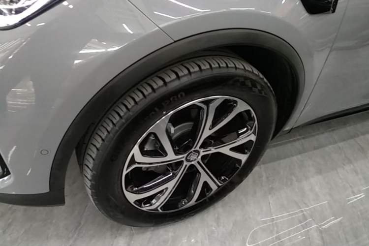 Used BYD Tang New Energy 2025 Intelligent Driving Version DM-i 115KM Flagship Edition Left Front Wheel Hub