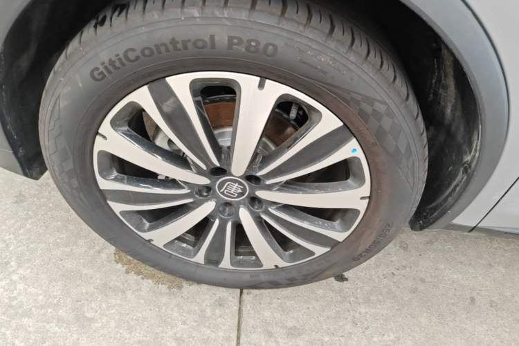 Used BYD Tang New Energy 2025 Model Smart Drive Version DM-i 175KM Prestige Version Left Front Wheel Hub